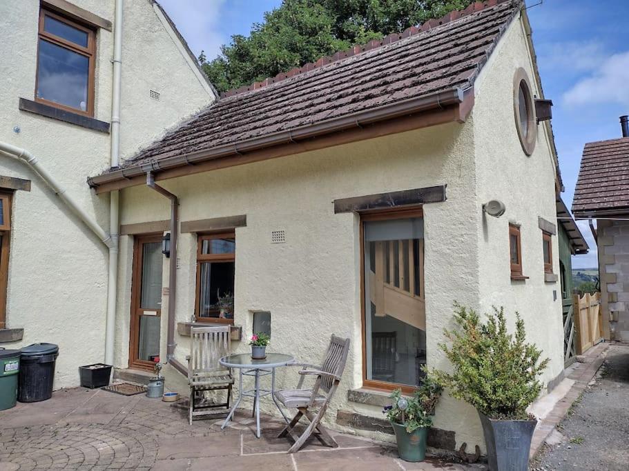 The Scullery - A Quirky Annex With Wood Fire Villa Huddersfield Eksteriør billede
