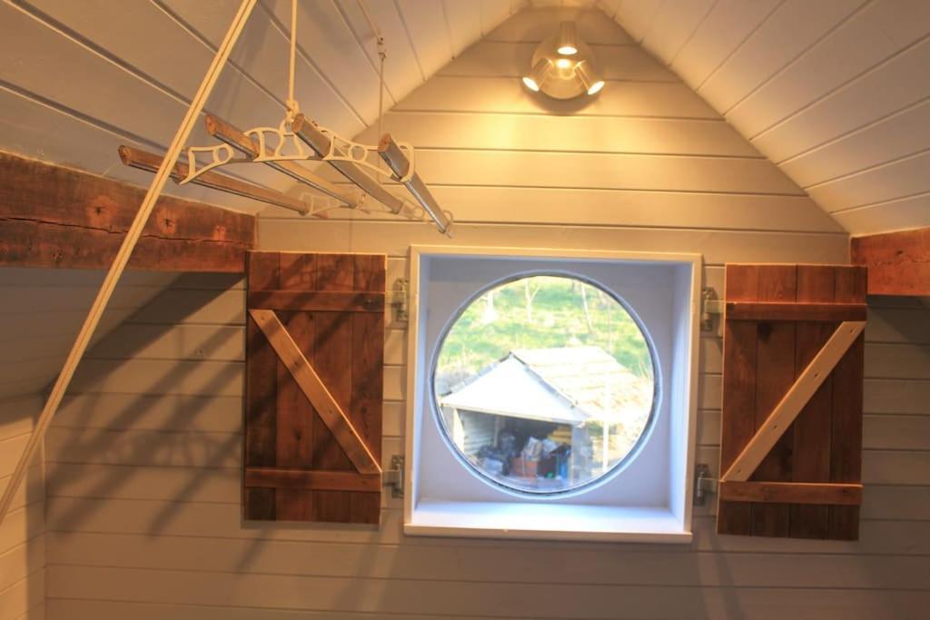 The Scullery - A Quirky Annex With Wood Fire Villa Huddersfield Eksteriør billede